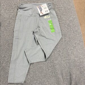 NWT Earth Yoga Gray Capri Leggings